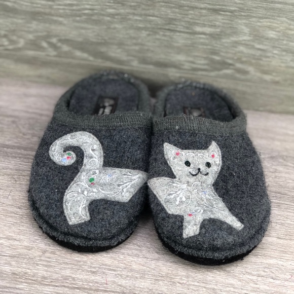haflinger cat slippers